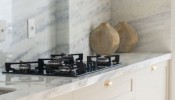 Apartamento Novo e Mobiliado Meia Praia