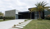 Casa em Condomnio Chcara Flora